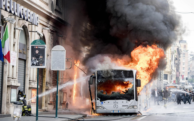 Izgorio autobus koji je odvezao banjalučke đake na ekskurziju