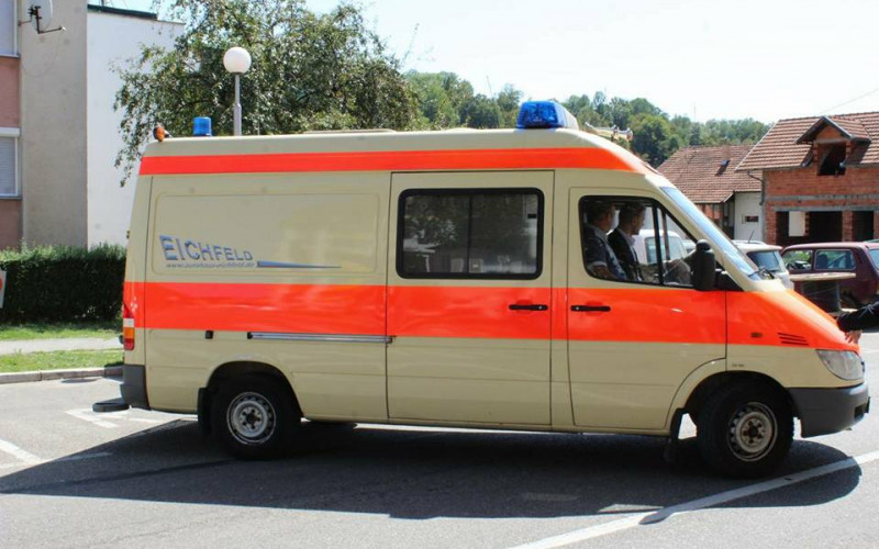 Lopare: Dječak rođen u automobilu