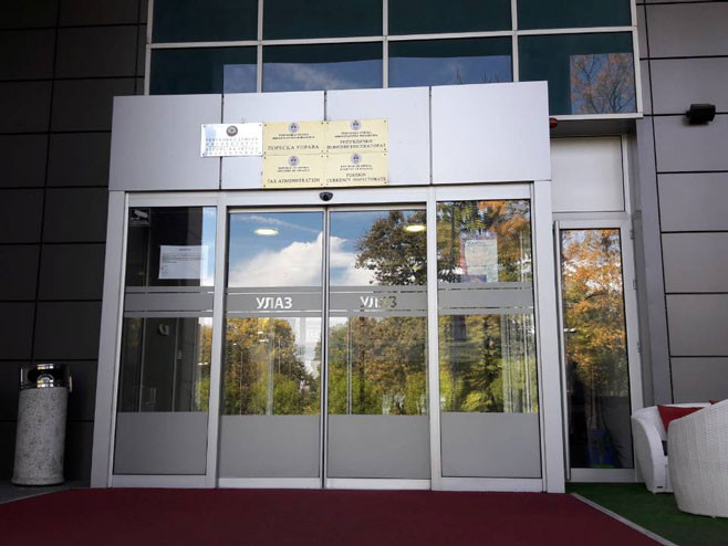 PURS: Prihodi za pet mjeseci premašili milijardu maraka