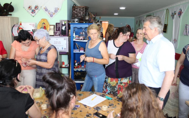 „Ženske ruke – ženski biznis“