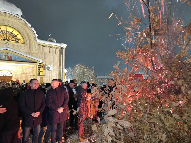 Veliko povečerje uoči Božića u Ugljeviku: Sabornost i ljubav čuvaju dušu (FOTO)