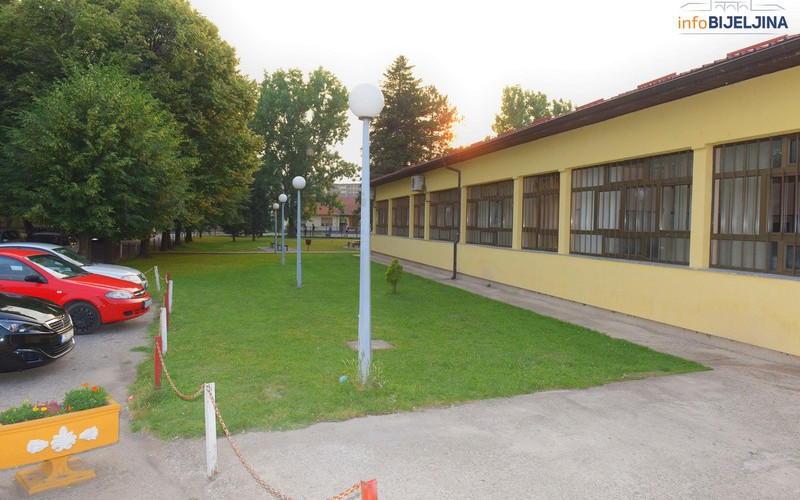 Počeo upis srednjoškolaca, mjesta ima za njih 11.083