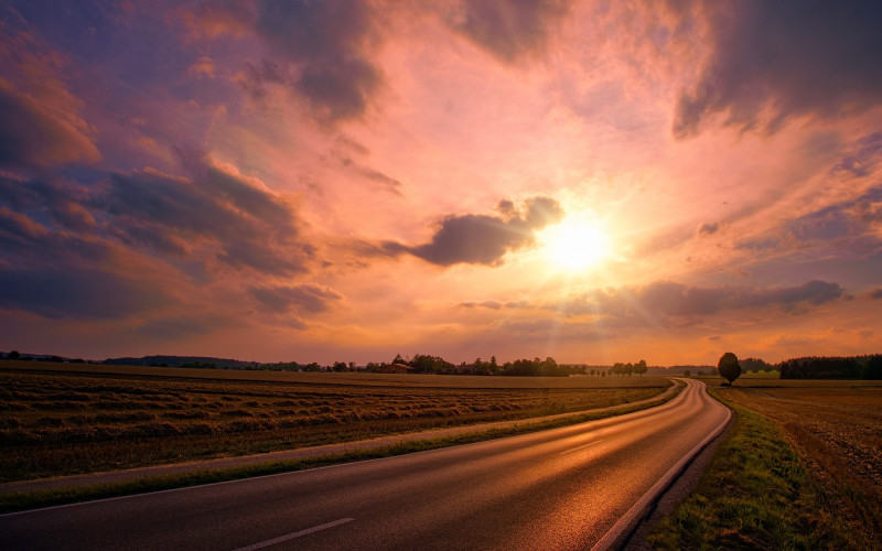 AMS: Oprez zbog klizavih kolovoza i mogućih odrona