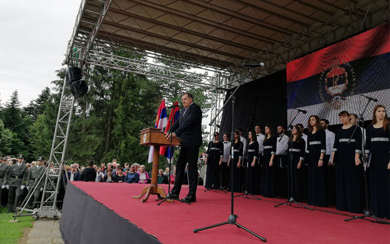 Dodik: Srbi su žrtva naroda sa kojima su dijelili život