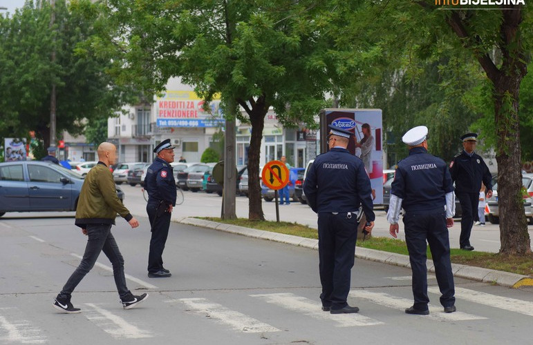 Zaplijenjeni kokain i oružje, pretresi i na području Bijeljine