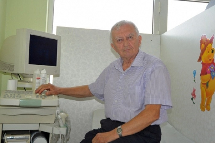Milan Spasojević, jedan od najstarijih bijeljinskih hirurga - Radi i u osamdeset trećoj godini