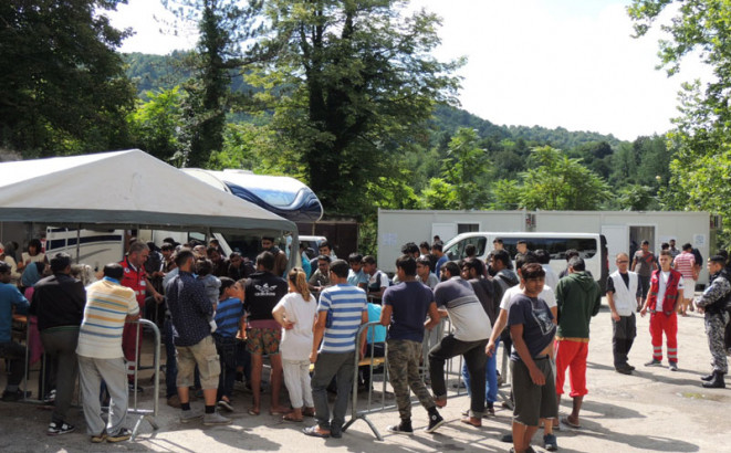 U Bihaću prikupljanje potpisa protiv gradnje migracionih centara