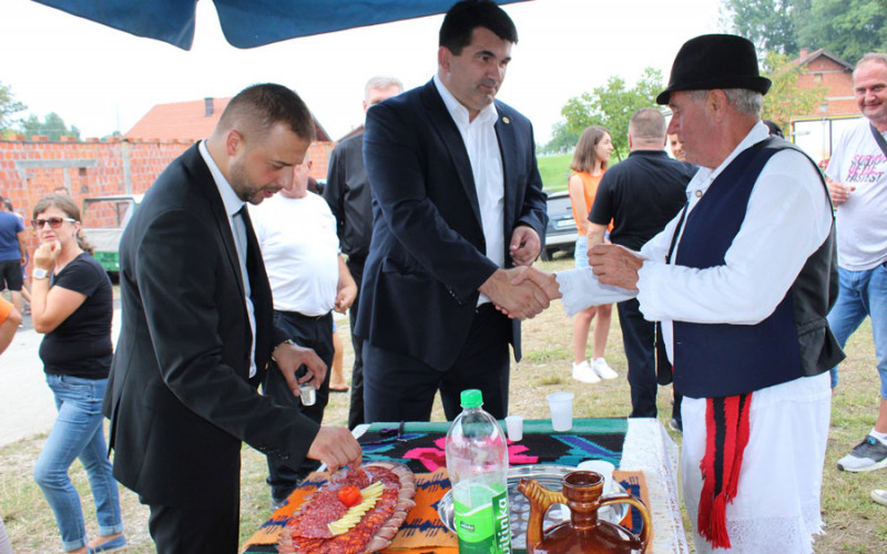 U Loparama održan Festival narodnih običaja “Kozjački susreti”