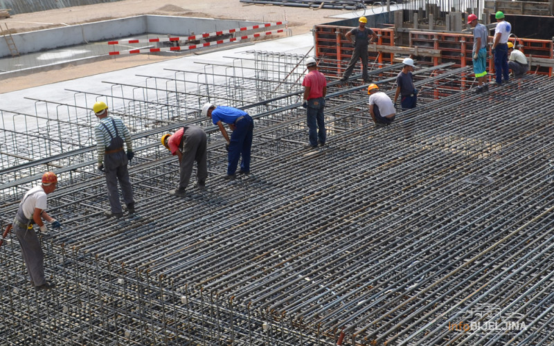 Svakog mjeseca sa posla odsustvuje 13.700 radnika