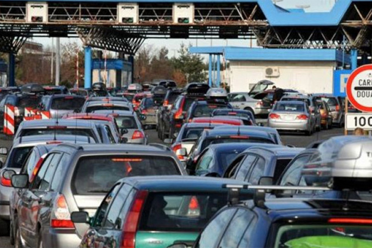Pojačan promet vozila na graničnim prelazima