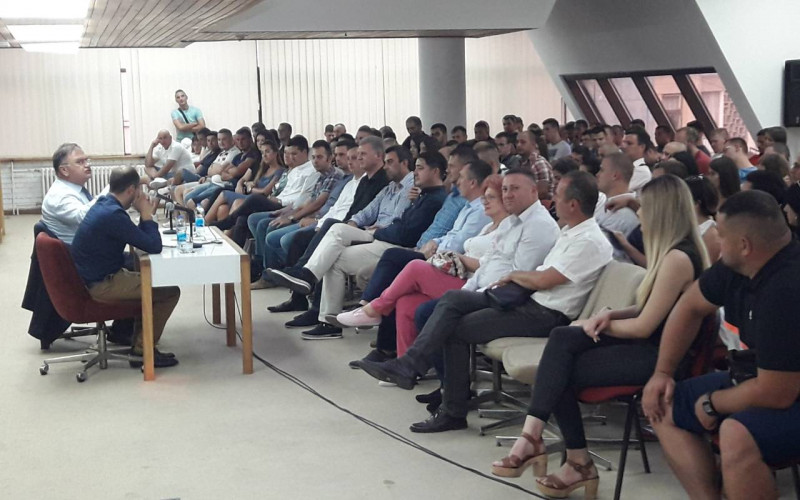 Ivanić razgovarao sa mladim Bijeljincima