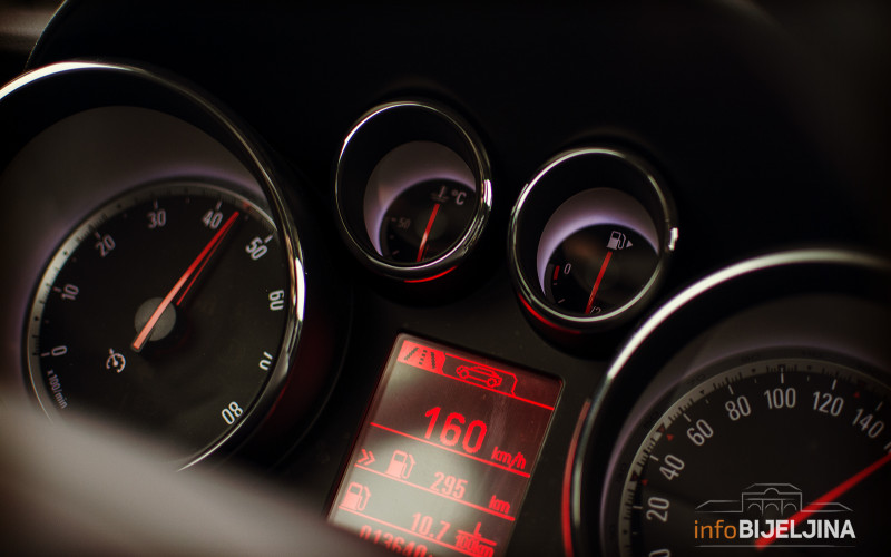 Većina polovnih automobila uvezenih u Srpsku ima namještene kilometar satove