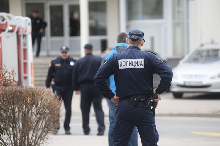 Napad na policiju je napad na društvo