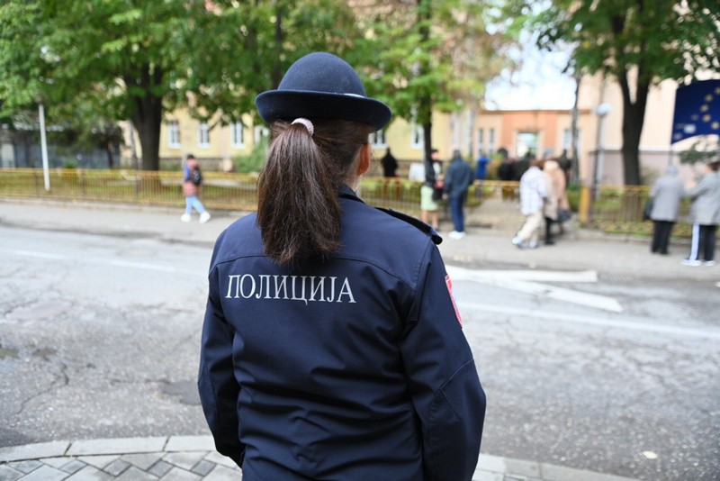 Bijeljina: Policajci se pobrinuli da izbori protiču bez incidenata (FOTO)