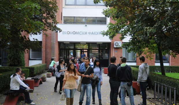 Profesorima za 120 maraka veće plate!