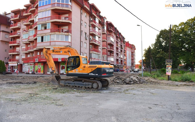 Završetak kružnog toka kod željezničke stanice za petnaestak dana