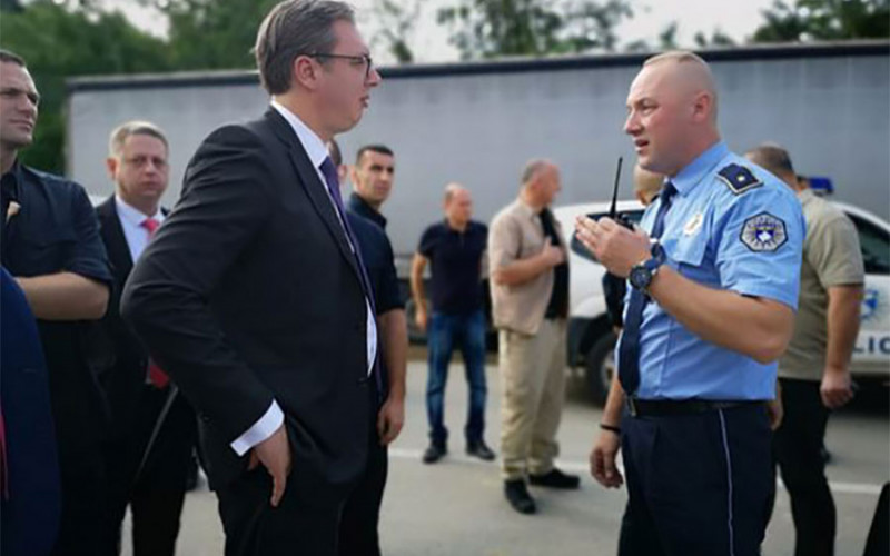 Neredi na Kosovu - policija zaustavila Vučića na putu ka Banjama