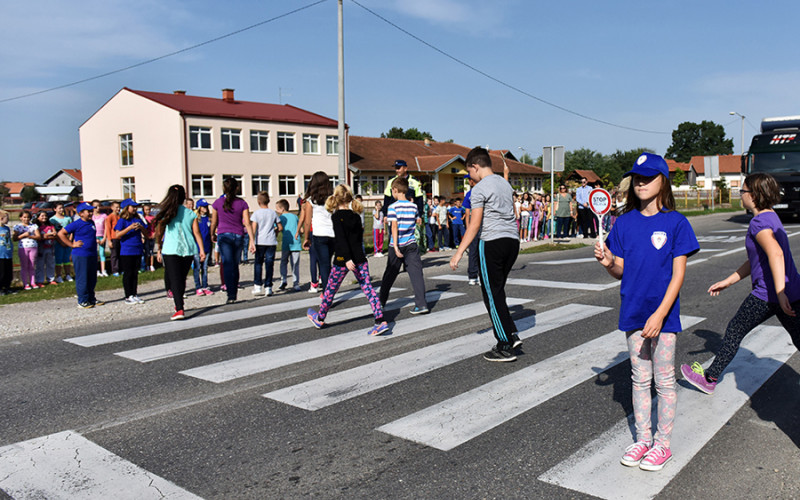 Uskoro vibracione trake u zonama škola
