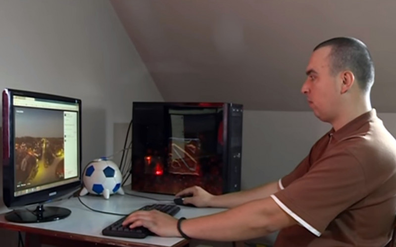 Ljubav prema rodnom selu kruniše na Fejsbuku