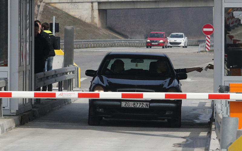 Osobe sa invaliditetom plaćaju putarinu na autoputevima RS