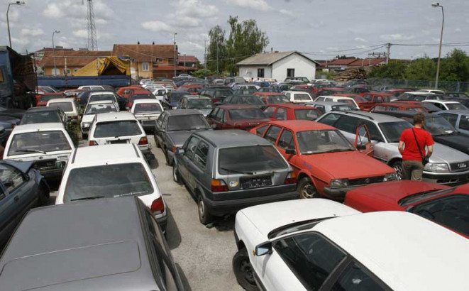 Zaplijenjena vozila na uništenje čekaju po 12 godina