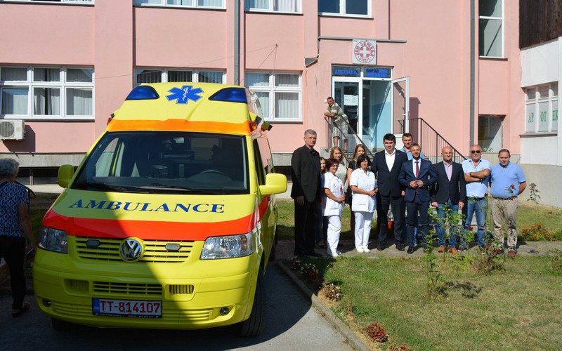 Novo sanitetsko vozilo u Loparama