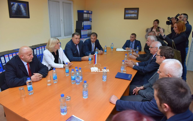 Riješen problem poljoprivrednika i radnika, prekinut štrajk u Žitoprometu /FOTO/