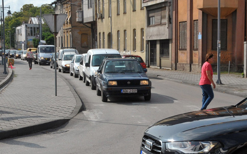 Bijeljina: Građani ogorčeni zbog stalnih gužvi na ulicama