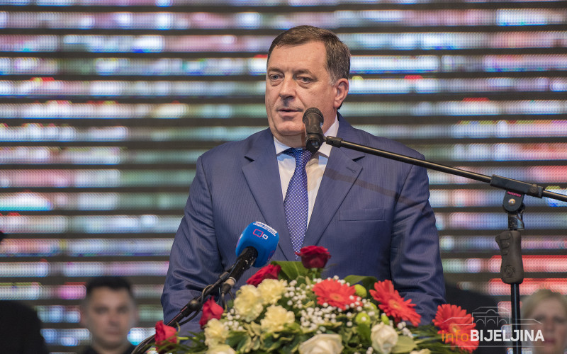 Dodik: Očekujem pobjedu koja će negirati sve priče o Srpskoj kao podijeljenom društvu