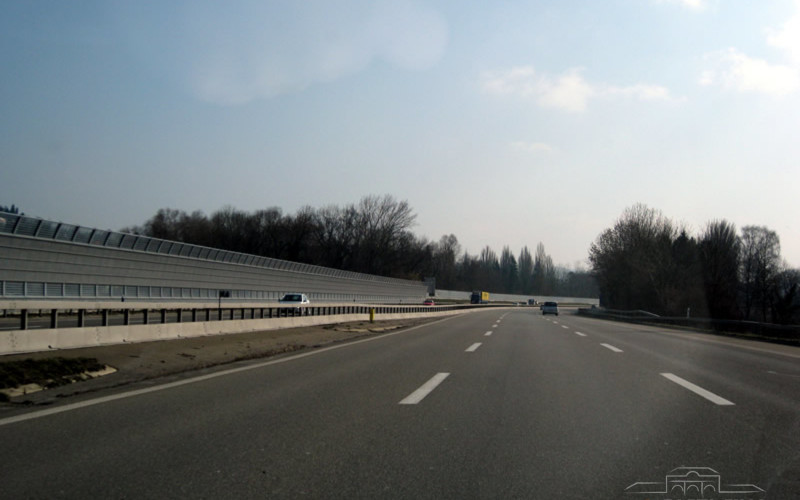 AMS: Kolovozi suvi, u kotlinama smanjena vidljivost zbog magle