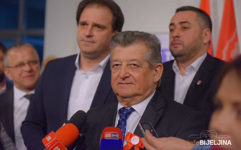 Mićo Mićić preuzima SDS