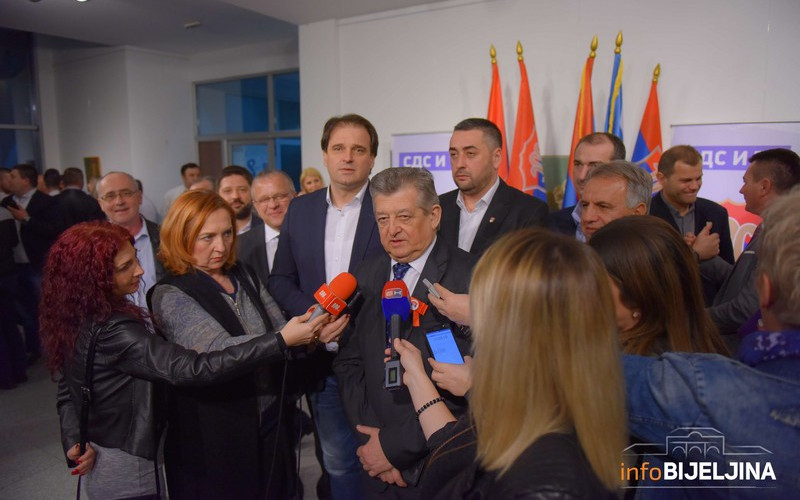 Dodik i Mićić na kafi, daleko od očiju javnosti?