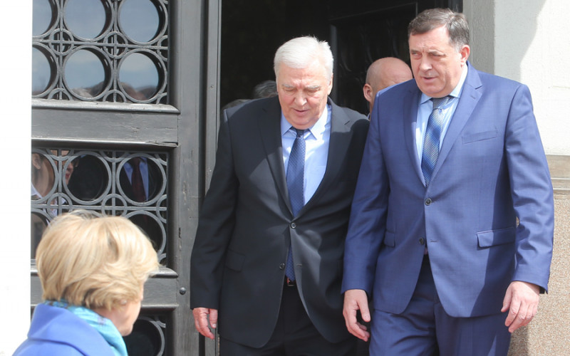 „NEMOJ IH SMJENJIVATI DOK JA NE ODEM“ Šta su Dodik i Pavić rekli jedan drugom u Palati Republike