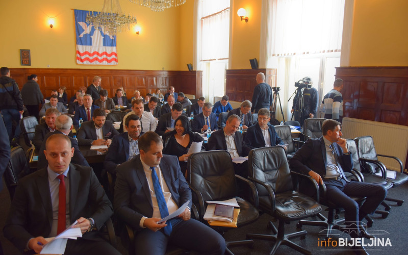 Zamjena odbornika zbog osvojenih mandata u Narodnoj skupštini