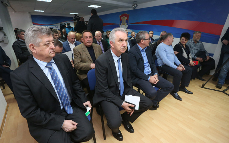 Preokret na političkoj sceni: SDS na korak do saradnje sa SNSD