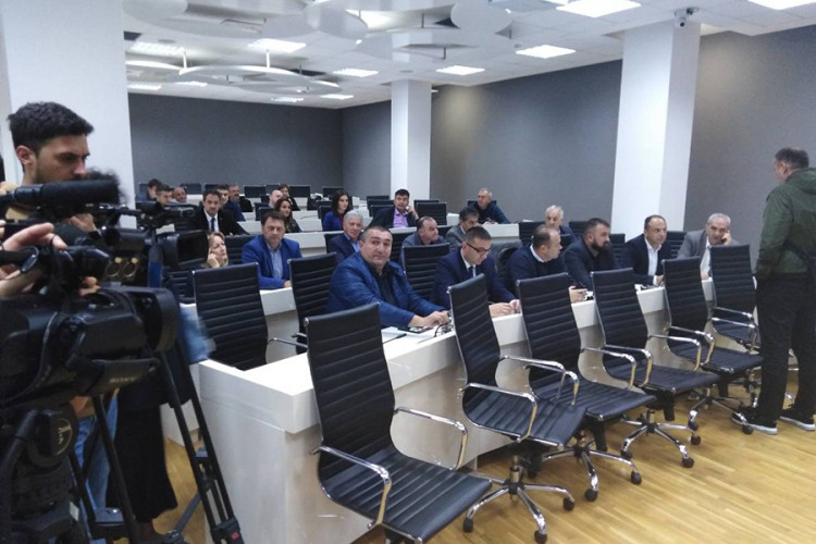 SDS Sarajevsko-romanijske regije traži hitno sazivanje vanredne Skupštine stranke
