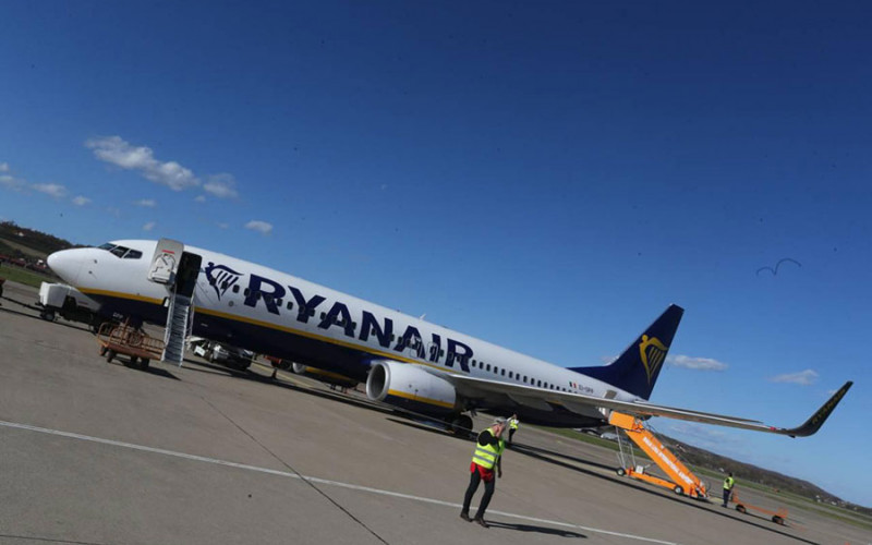 Avion „Rajanera“ umjesto na banjalučki aerodrom sletio u Zadar