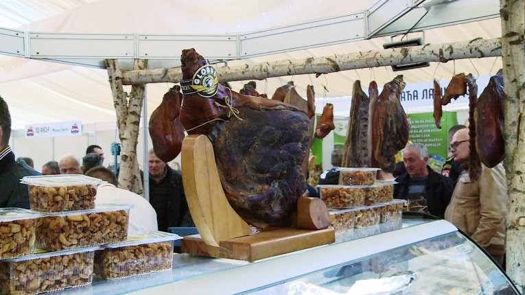 Počeo Sajam mesa u Semberiji