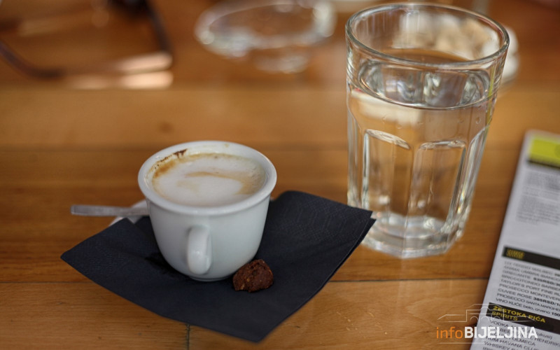 Da li je zdravo piti kafu na prazan želudac?
