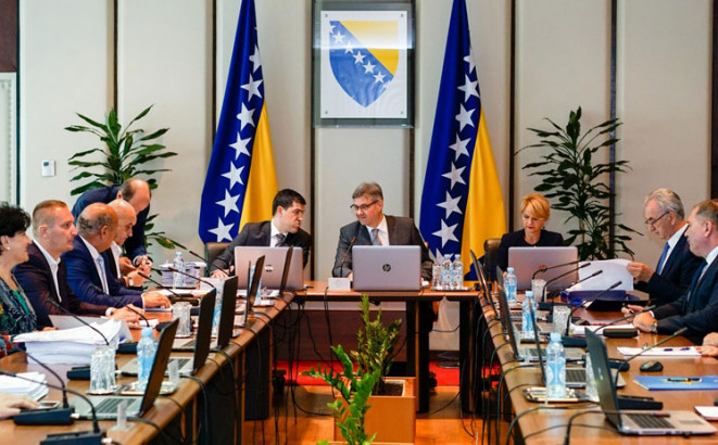 Savjet ministara traži od Prištine hitno ukidanje taksi na robu iz BiH