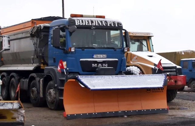 Bijeljina: Preventivno posuti magistralni pravci i prilazi graničnim prelazima