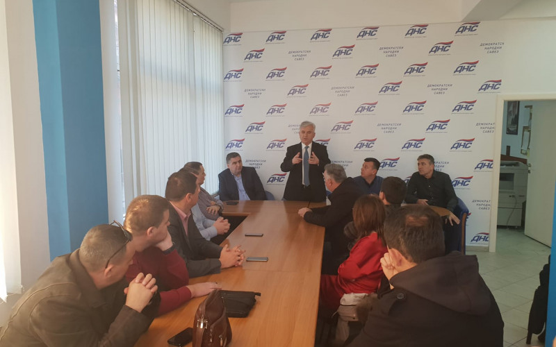 Čubrilović u Bijeljini: Uskoro odluka o formiranju nove političke opcije