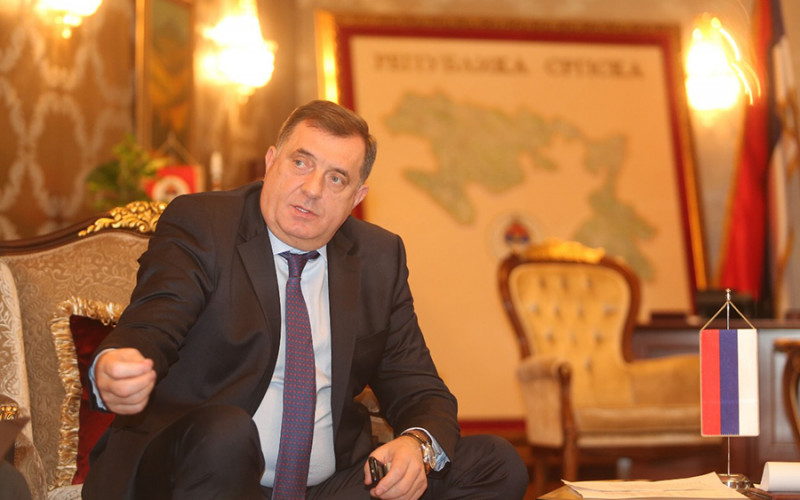 Dodik: Ne želim da radim pod zastavama koje mene ne predstavljaju