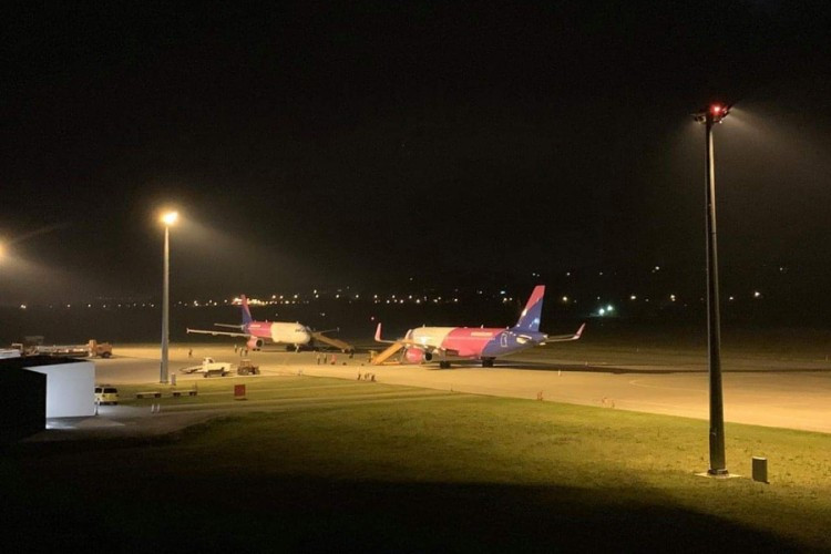 Dva aviona WizzAira umjesto u Tuzlu sletjela u Banjaluku