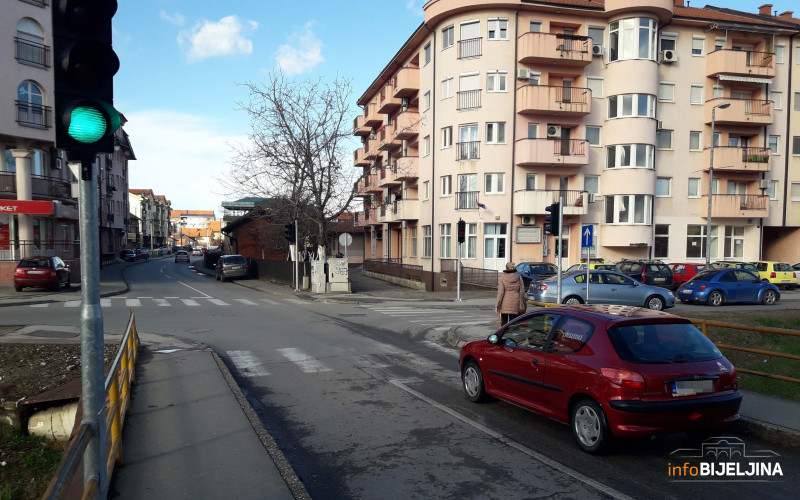 Semafori na najkritičnijoj raskrsnici u Bijeljini