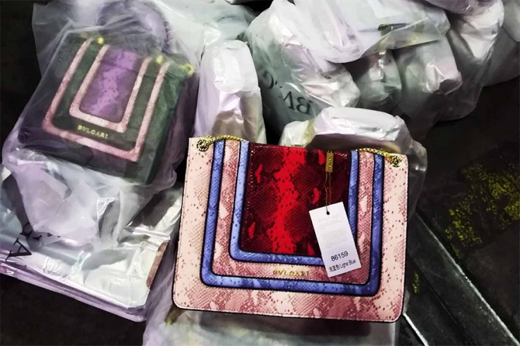 Oduzete kopije torbi marke Bvlgari, Chanel, Dior, Fendi i Gucci