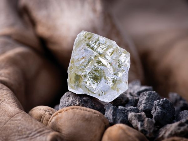 Neočekivano otkriće za stručnjake: U Sjevernoj Americi iskopan najveći dijamant