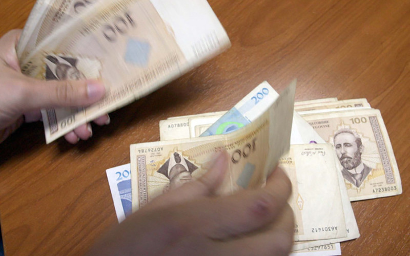 Prosječna plata u oktobru u BiH 894 KM