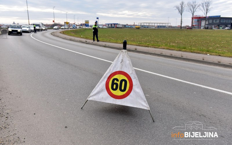 Bijeljina: Policija na kružnim tokovima, preusmjerava vozače na Pavlovića most