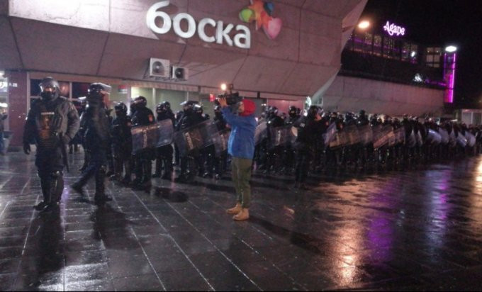Policija potisnula članove grupe 